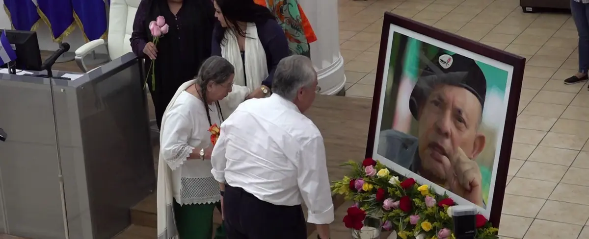 Diputados rinden homenaje al comandante Tomas Borge