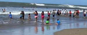 Familias empiezan la Semana Santa en La Boquita