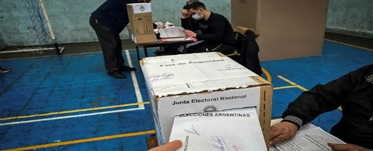 Presidente de Argentina oficializa convocatoria a elecciones