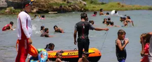 Familias se divierten en las aguas de Xiloá y Xilomen