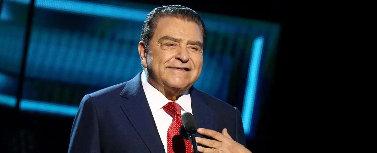 Don Francisco reacciona a la boda de su nieta con una mujer