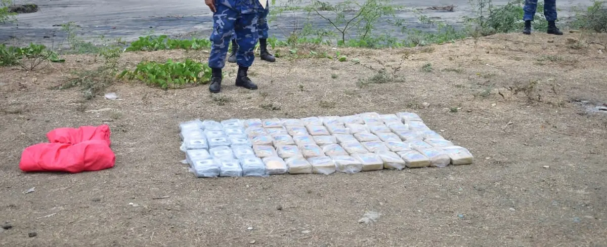 Fuerza Naval incauta 60 tacos de cocaína en playa La Flor, Nagarote
