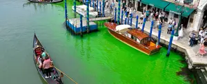 Gran Canal de Venecia se tiñe de verde y nadie sabe por qué