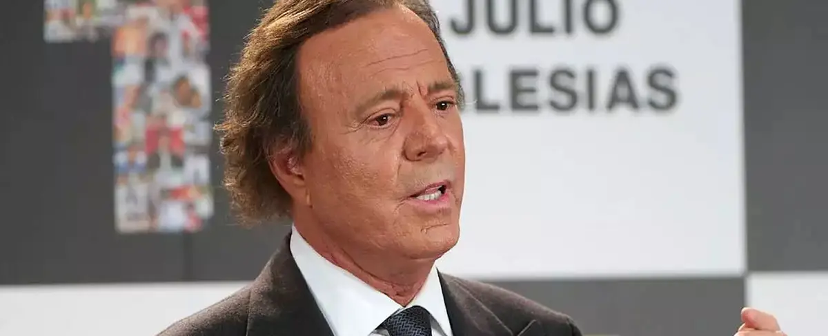 Julio Iglesias enciende las alarmas por su salud: “No responde a las llamadas”