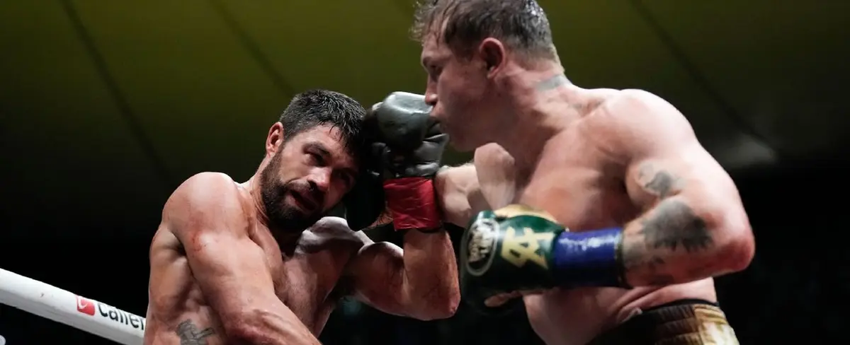 Canelo Álvarez gana amplia decisión unánime a John Ryder
