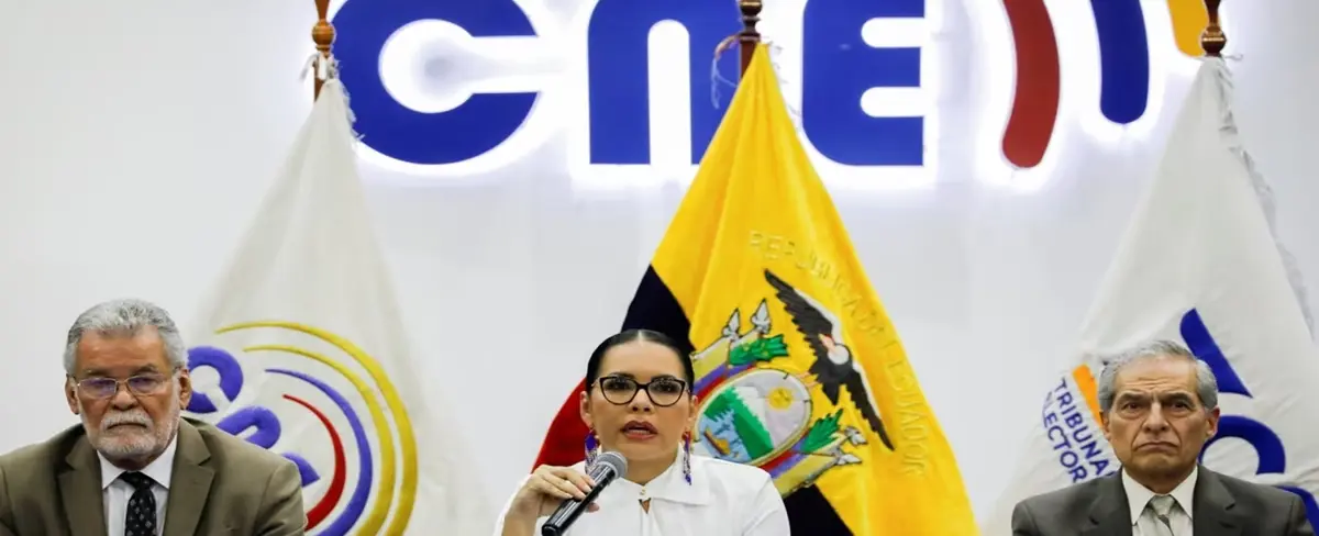 CNE de Ecuador convoca a elecciones generales anticipadas para el 20 de agosto