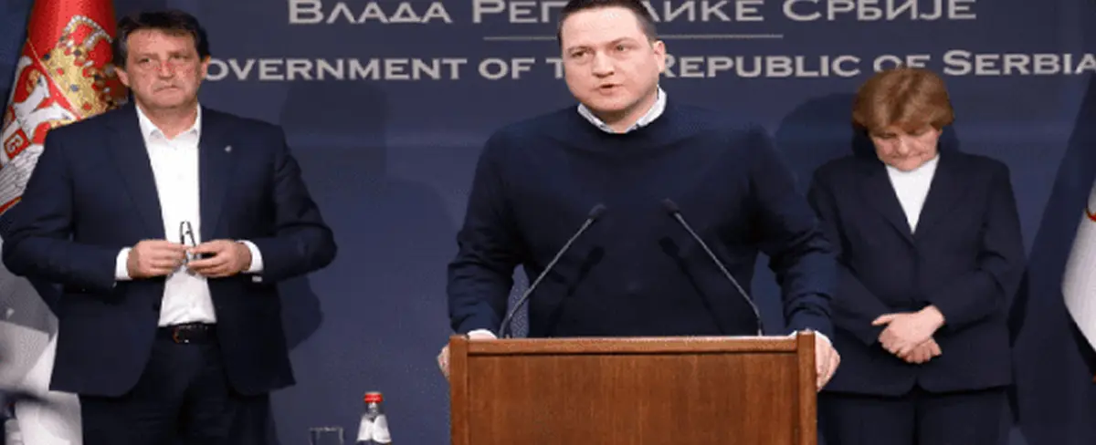 Declaran tres días de luto por víctimas de tiroteo en Belgrado, Serbia