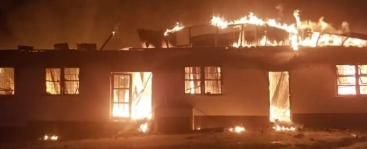 Al menos 20 niños mueren por incendio en escuela de Guyana