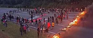 Indígenas brasileños protestan por el derecho a la tierra