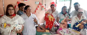 León: llevan mariachis y regalos a primeras madres de este 30 de mayo