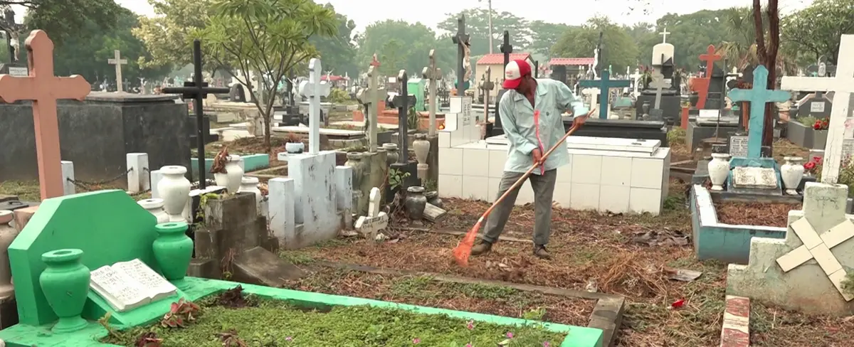 ALMA inicia limpieza del cementerio periférico previo al Día de las Madres