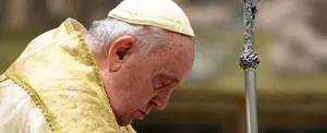 Papa Francisco es internado de emergencia