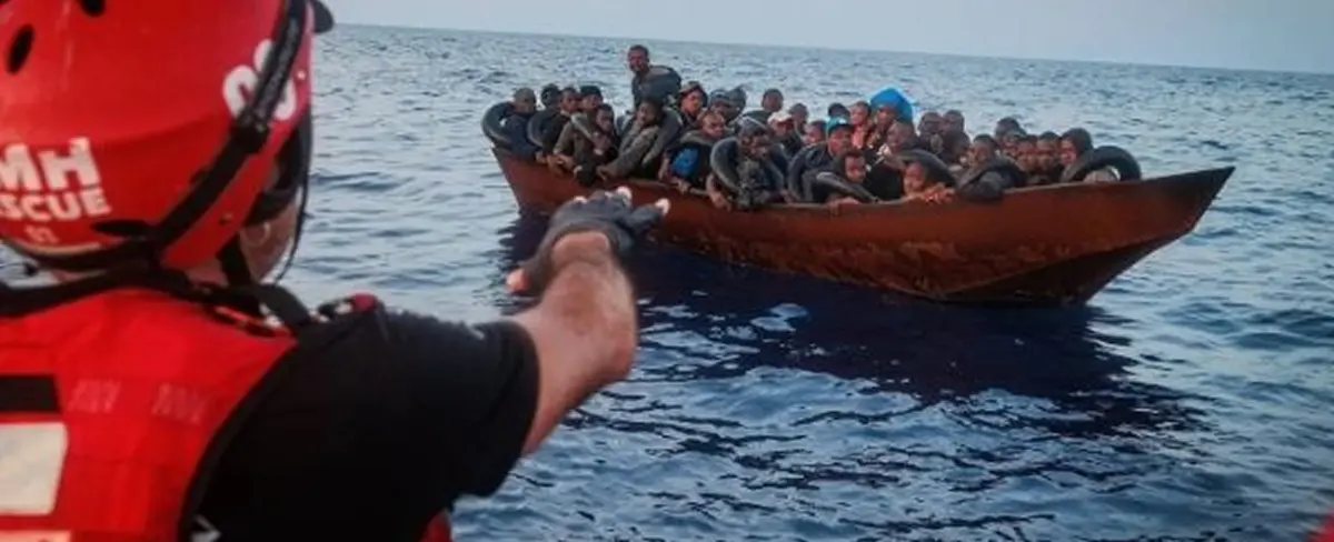 Arriban más de 2.000 migrantes en 24 horas a Lampedusa, Italia