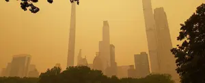 Humo de incendios forestales en Canadá afecta otras ciudades de EE.UU.