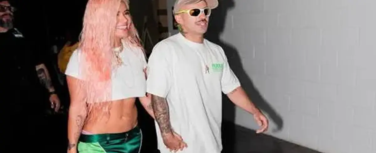 Karol G y Feid se dejan ver juntos y agarrados de la mano