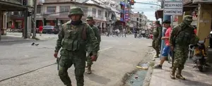 Autorizan a militares usar armas contra delincuentes en Ecuador