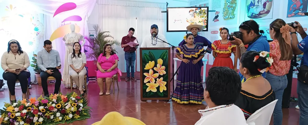Lanzan nuevo concurso en busca del Mejor Güipil nicaragüense