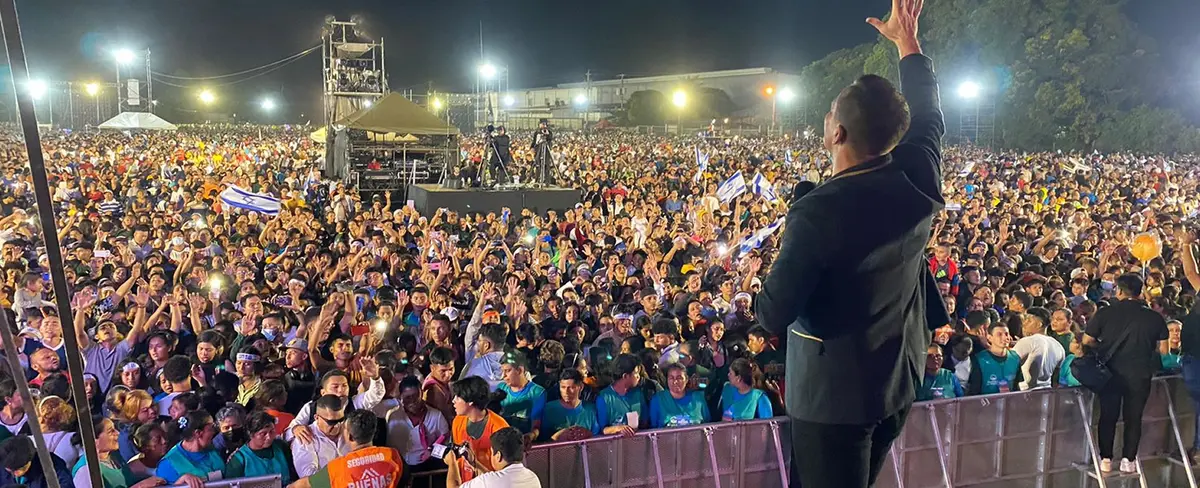 Masaya: miles exaltan a Cristo en Cruzada Buenas Nuevas Nicaragua