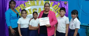 Mined de Bluefields reconoce a estudiantes y escuelas destacadas en el primer semestre 2023