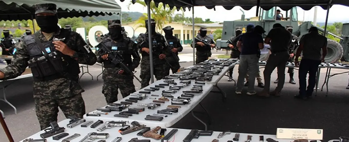 Policía Nacional de Honduras incauta más de mil armas en diferentes cárceles