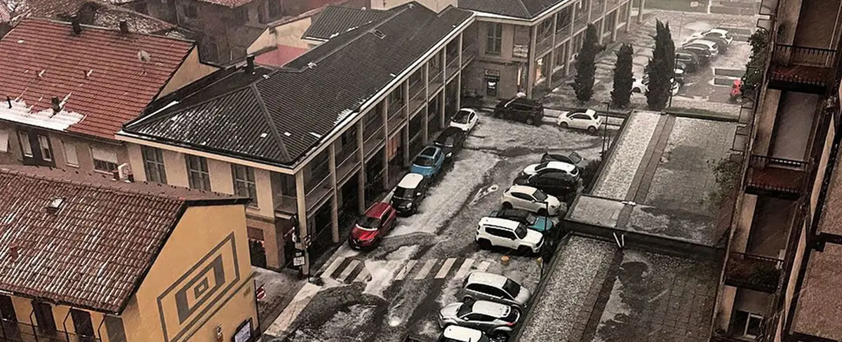 Viral: río de hielo invade calles de Italia