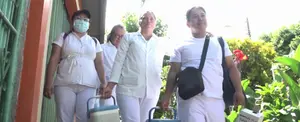 Familias del barrio René Polanco se inmunizan contra el Covid-19