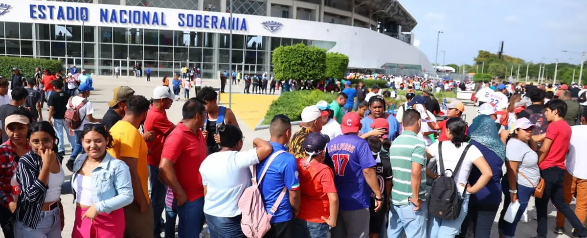 GALERÍA: gran afluencia previo al juego decisivo San Fernando vs Carazo