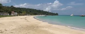 “Maquinaria Roja” sucumbe atrapada por los encantos de Corn Island