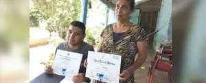 ¡No hay obstáculos para estudiar! joven con discapacidad visual se gradúa de docente