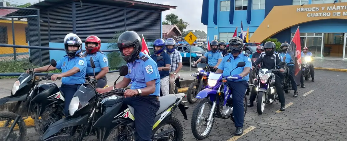 Bluefields celebra con caravana el 44 aniversario de la Policía Nacional
