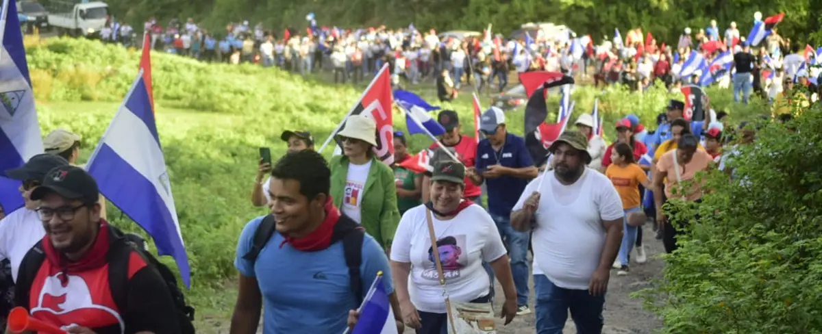 León camina al histórico Fortín de Acosasco reafirmando su legado de patriotismo