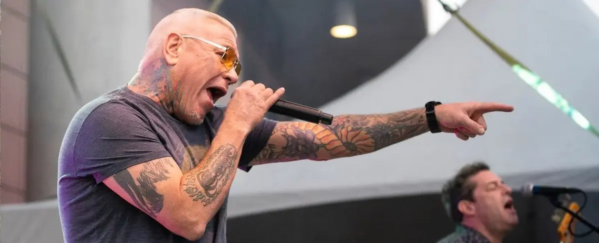 Muere Steve Harwell, exvocalista de Smash Mouth