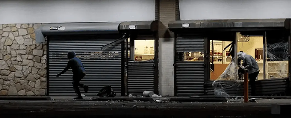 Protestas en Filadelfia provocan saqueos en diferentes tiendas