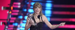 Taylor Swift cumple expectativas y se convierte en reina de la noche con 9 premios