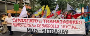 Trabajadores de Paraguay marchan en demanda de estabilidad laboral