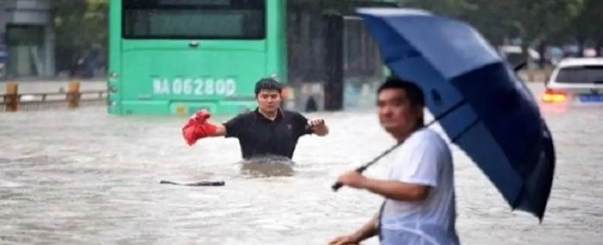 China renueva alerta azul por tormentas