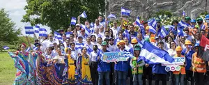 Comunidad Universitaria Rinde Homenaje a los Héroes y Próceres de la Patria