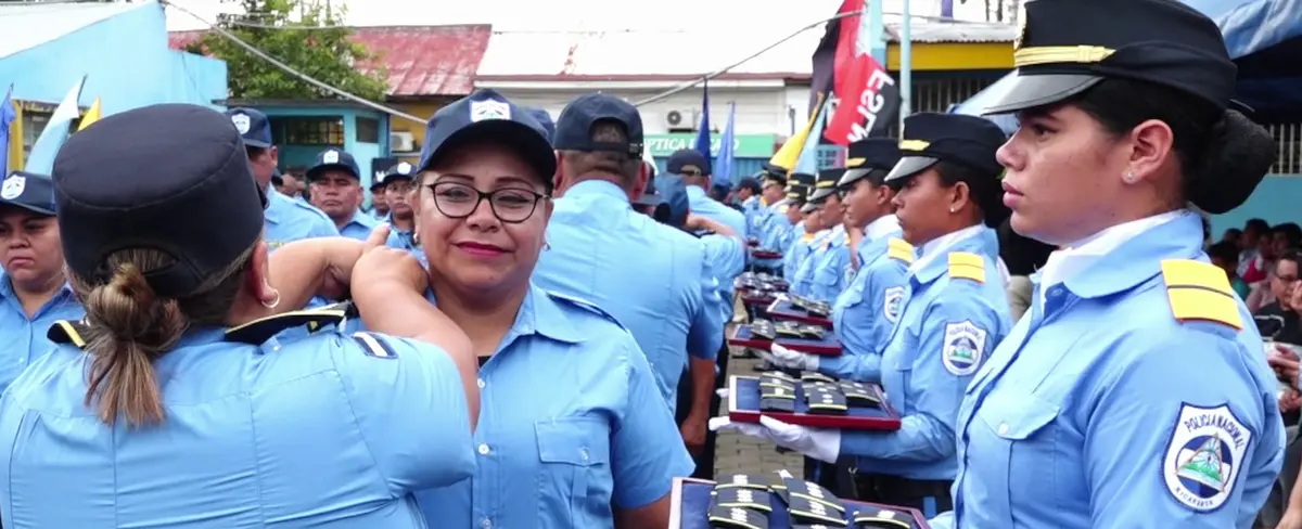 Oficiales de la Policía Nacional en Masaya reciben ascensos en grados