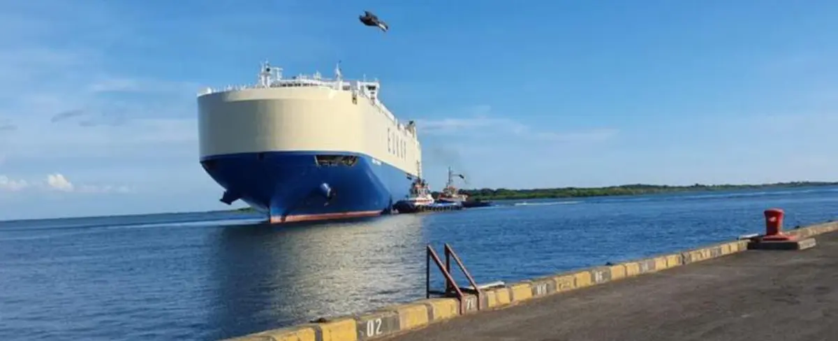 Buque de China arriba a Nicaragua con 250 buses