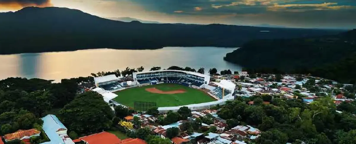 Esta es la vía de acceso para la inauguración del estadio Roberto Clemente en Masaya
