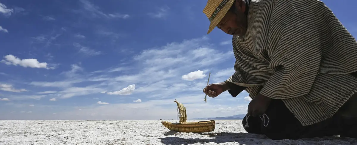 Sequía convierte en desierto el segundo lago más grande de Bolivia