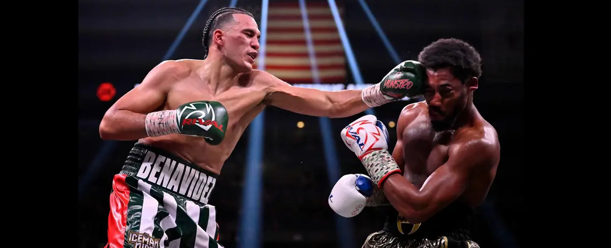 David Benavidez noquea a Andrade en 6 rounds