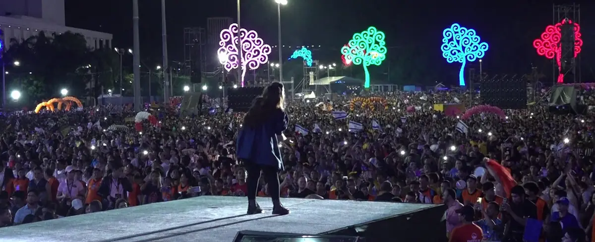 Managua vive una noche de adoración a Dios en Plaza La Fe