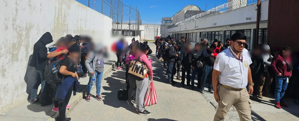 México rescata a 123 migrantes hacinados en un tráiler
