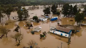 Tormenta tropical Pilar deja en escombros 89 escuelas en Guatemala