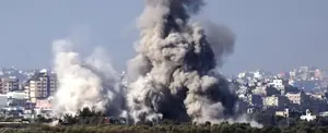 Bombardeo israelí sobre escuela de la ONU deja decenas de muertos en Gaza