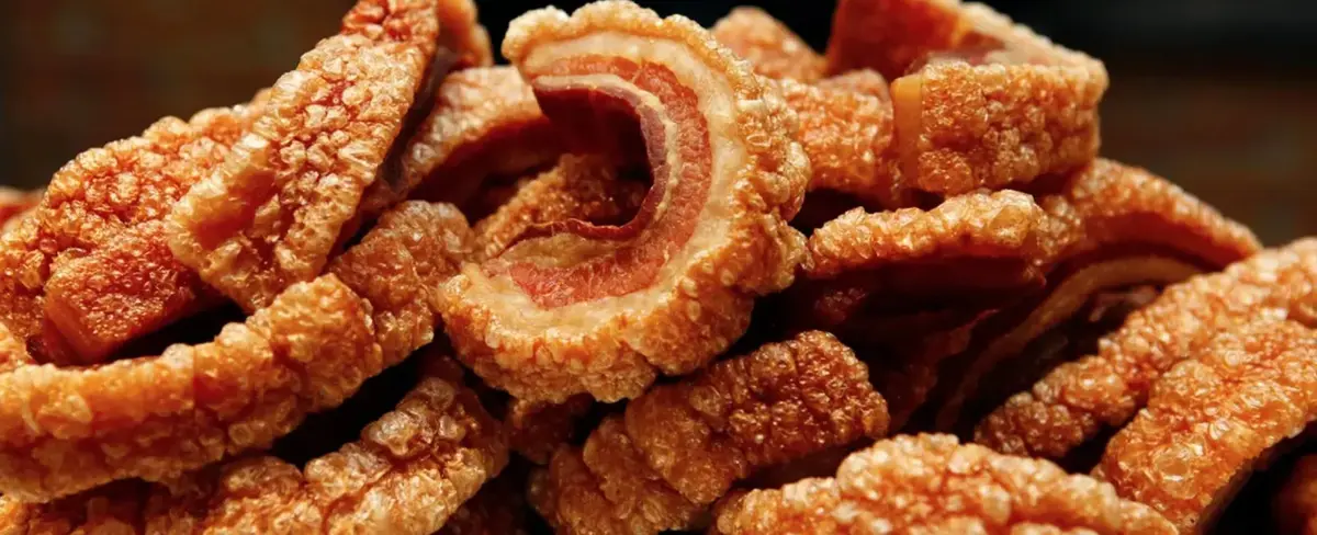 Revelan que el chicharrón es saludable porque brinda colágeno