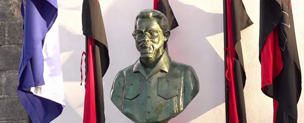 En Ciudad Sandino develan monumento del Comandante Carlos Fonseca Amador