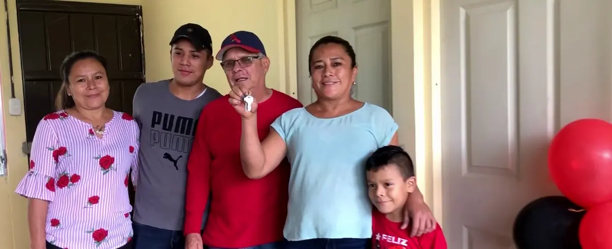 Familias con mucha alegría reciben llaves de sus nuevas viviendas en Boaco