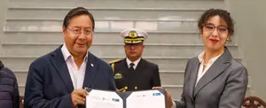 Bolivia y Rusia firman acuerdo para extracción directa de litio